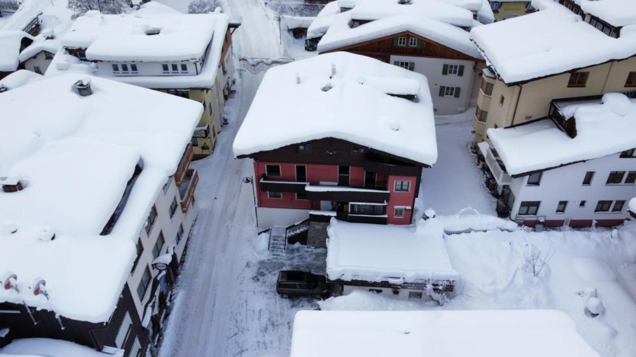 Haus Richard Falch - Inklusive Kostenloser Premium-Sommerkarte Sankt Anton am Arlberg Dış mekan fotoğraf