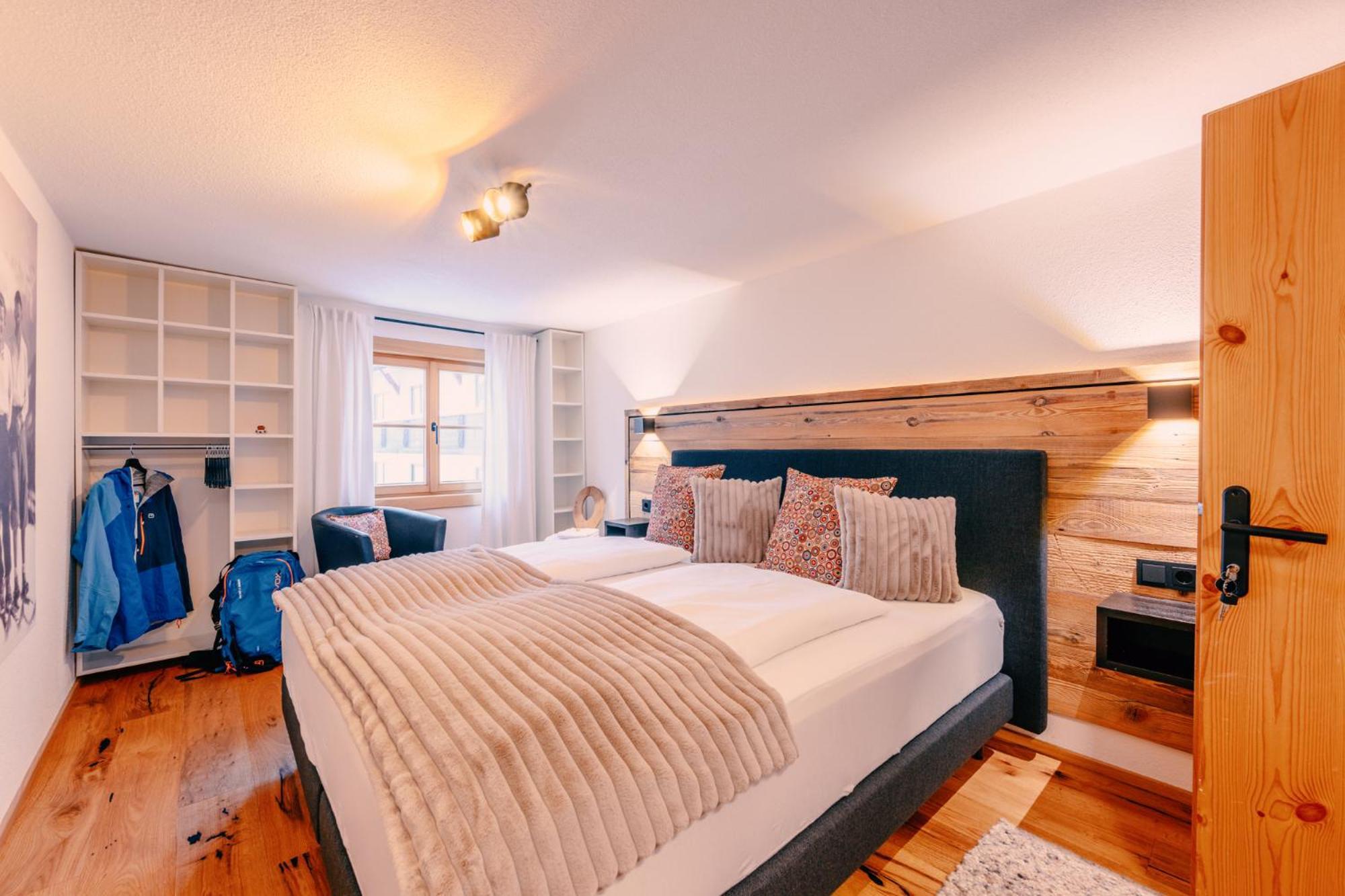Haus Richard Falch - Inklusive Kostenloser Premium-Sommerkarte Sankt Anton am Arlberg Dış mekan fotoğraf