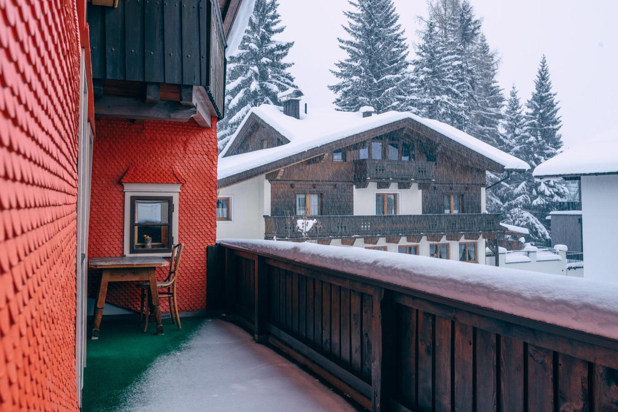Haus Richard Falch - Inklusive Kostenloser Premium-Sommerkarte Sankt Anton am Arlberg Dış mekan fotoğraf