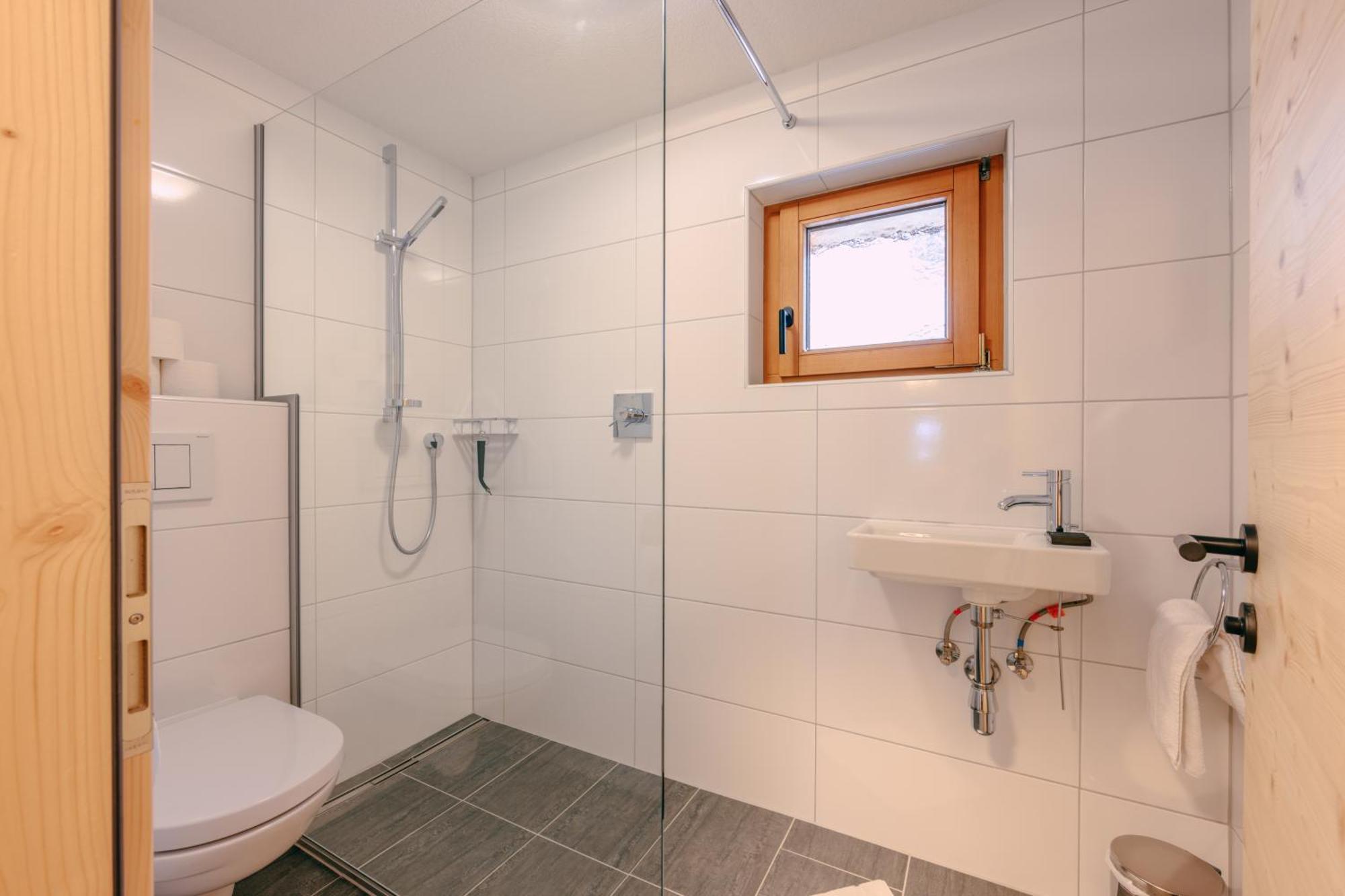Haus Richard Falch - Inklusive Kostenloser Premium-Sommerkarte Sankt Anton am Arlberg Dış mekan fotoğraf