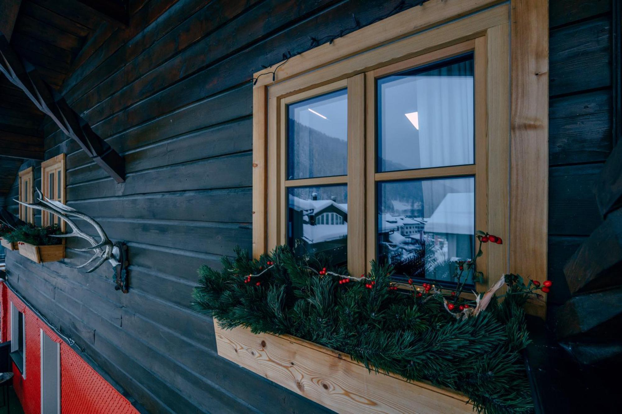 Haus Richard Falch - Inklusive Kostenloser Premium-Sommerkarte Sankt Anton am Arlberg Dış mekan fotoğraf