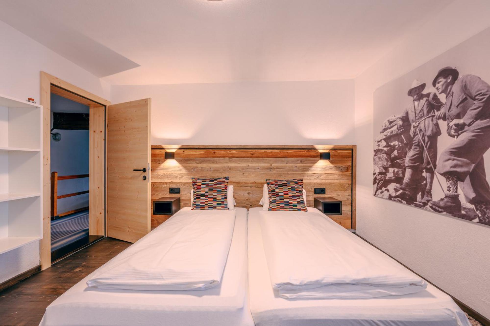 Haus Richard Falch - Inklusive Kostenloser Premium-Sommerkarte Sankt Anton am Arlberg Dış mekan fotoğraf