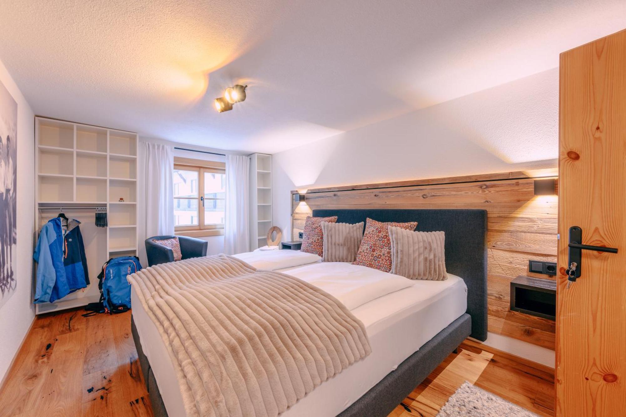 Haus Richard Falch - Inklusive Kostenloser Premium-Sommerkarte Sankt Anton am Arlberg Dış mekan fotoğraf